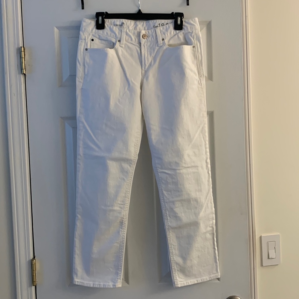 White denim jeans